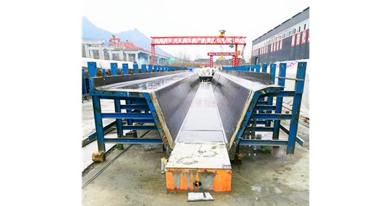 液壓T梁模板使用注意事項