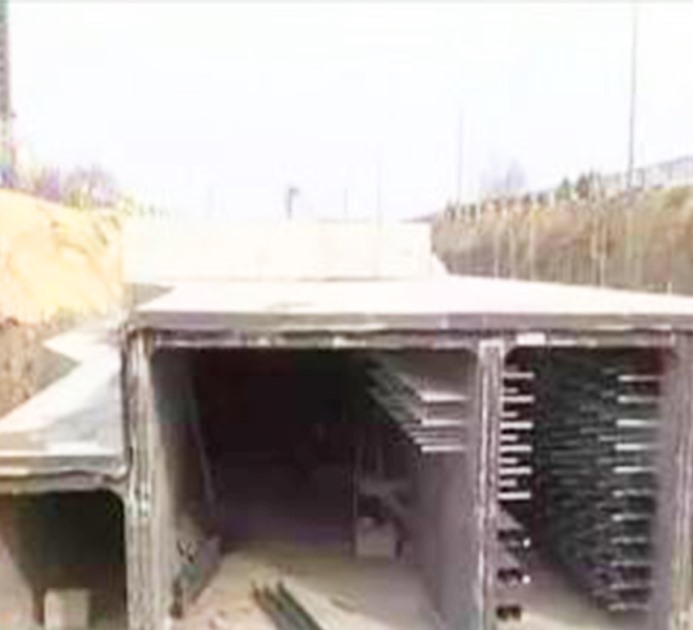 液壓自動(dòng)管廊臺(tái)車