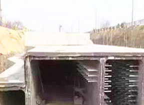 液壓自動(dòng)管廊臺(tái)車