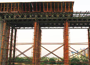 異形模板、貝雷梁、鋼管柱